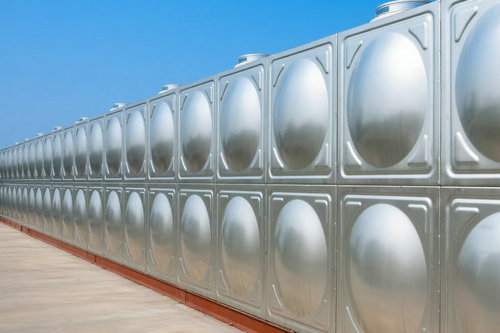 鄭州不銹鋼保溫水箱的保溫層進(jìn)水后可能會(huì)滋生哪些細(xì)菌？